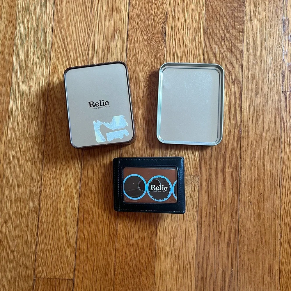 New Relic Metal Clip Front Pocket Wallet with storage Tin Read